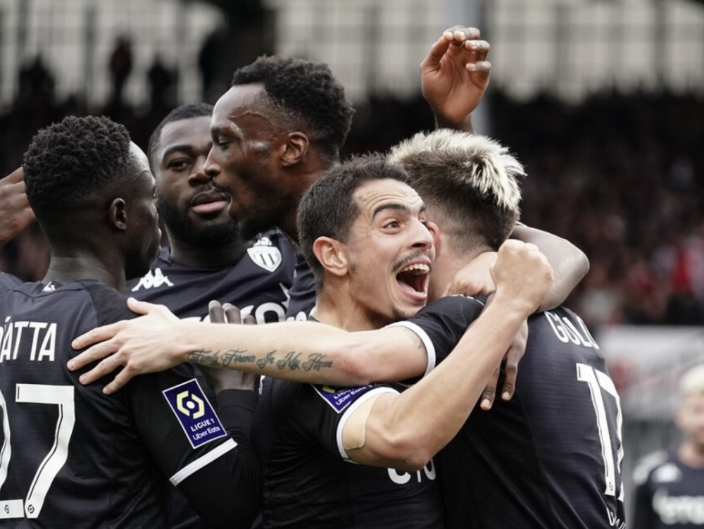 APP下载-关于风云突变达拉斯独行侠今晨临场应变;荷甲版图或变;悬念犹存;训练强度明显提升的信息